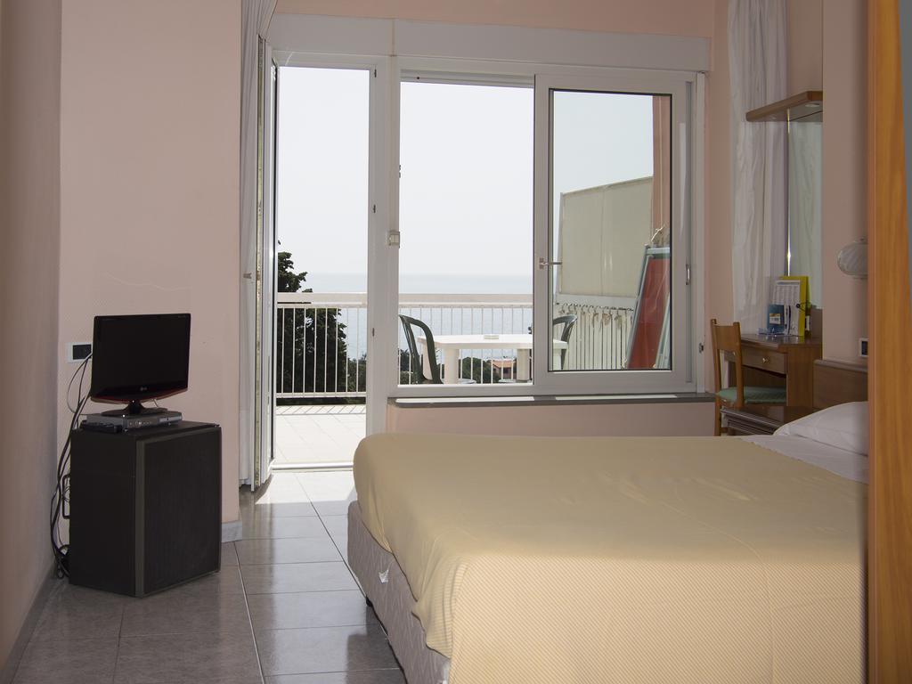 Hotel Cristallo Lerici Exteriör bild
