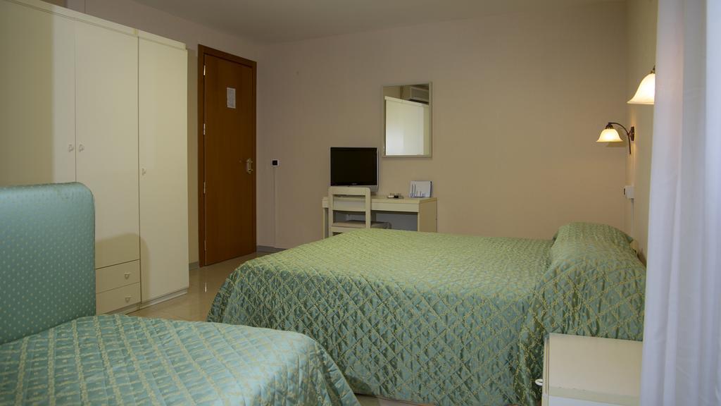 Hotel Cristallo Lerici Exteriör bild