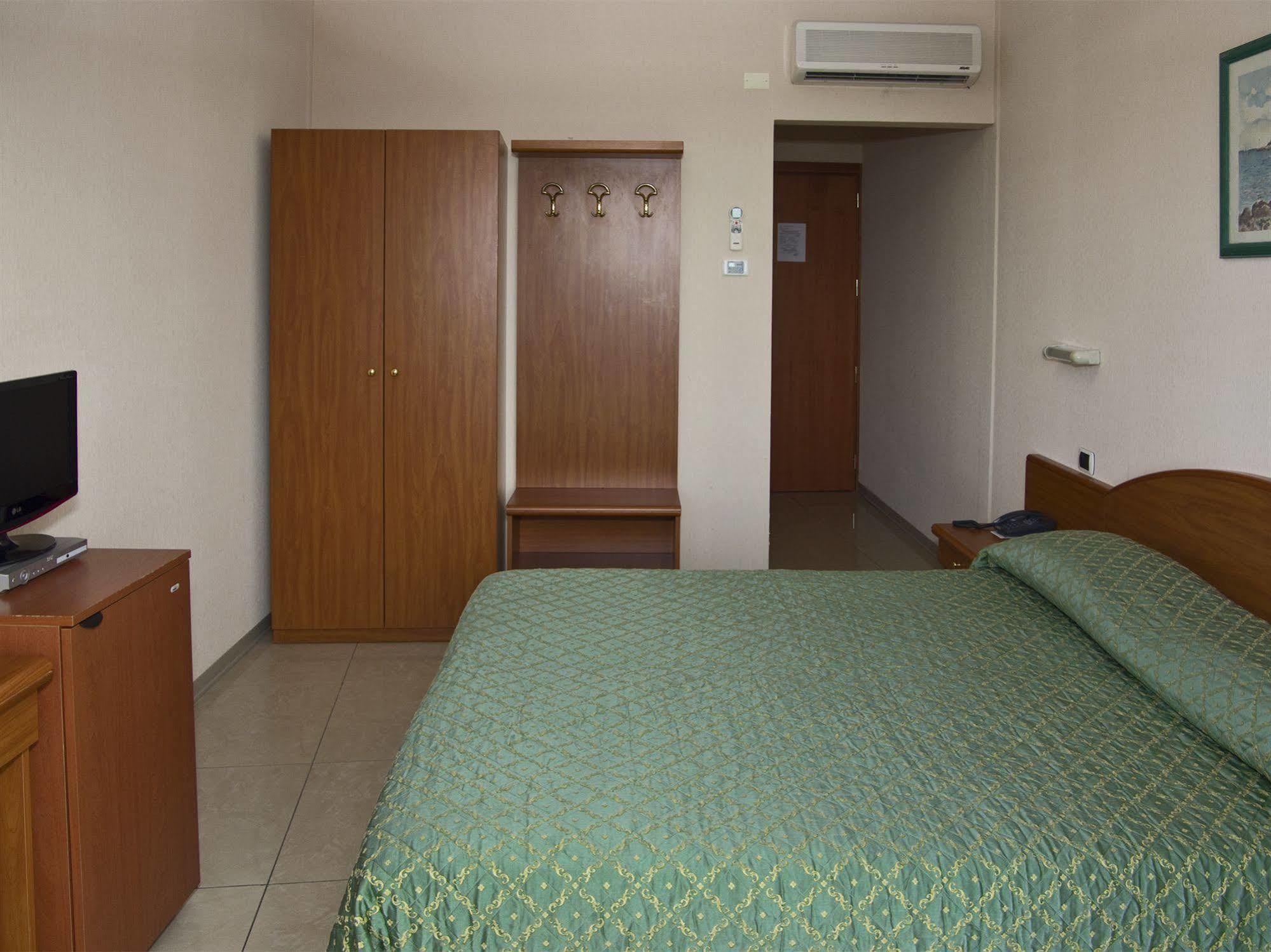Hotel Cristallo Lerici Exteriör bild