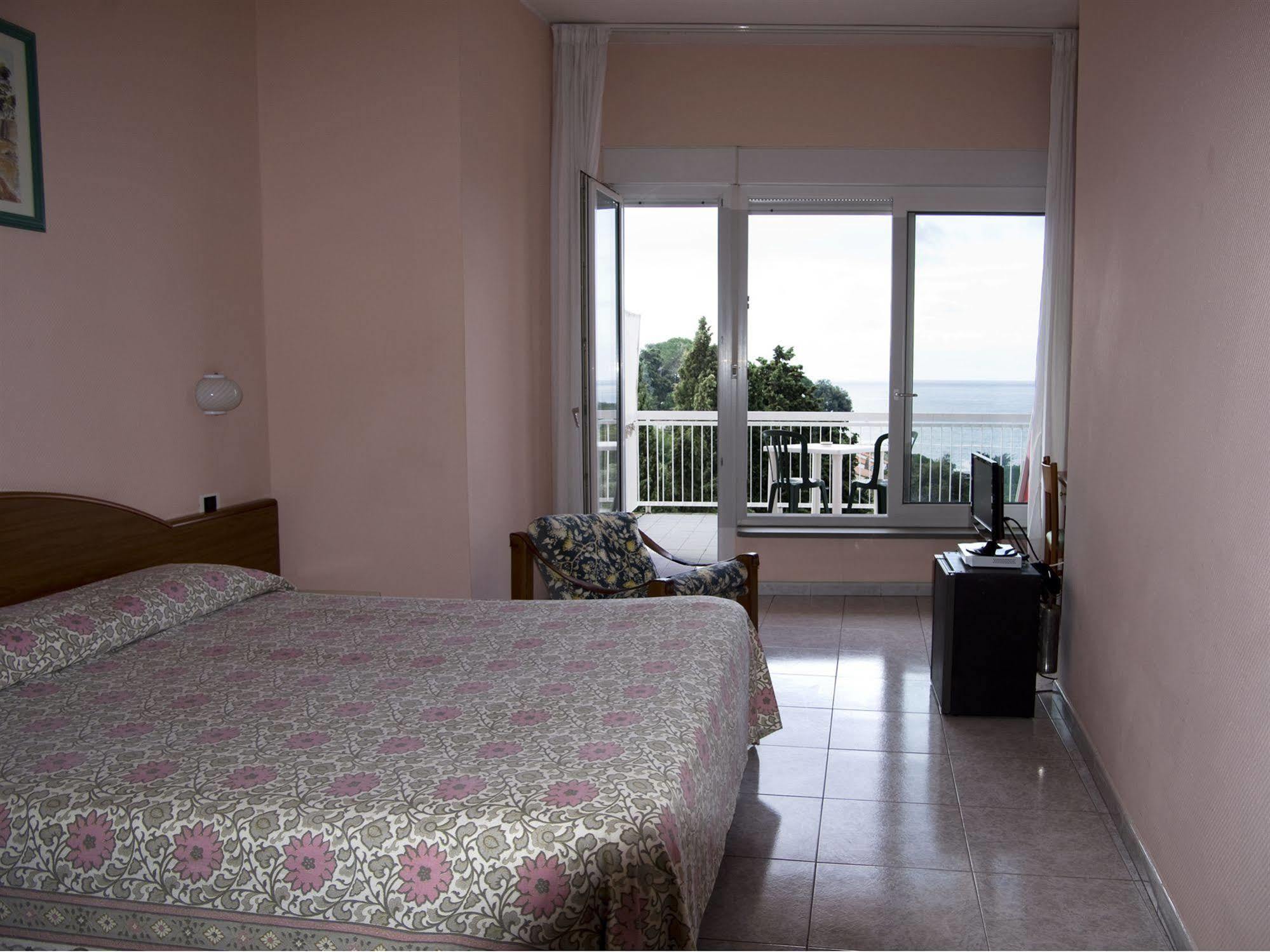 Hotel Cristallo Lerici Exteriör bild