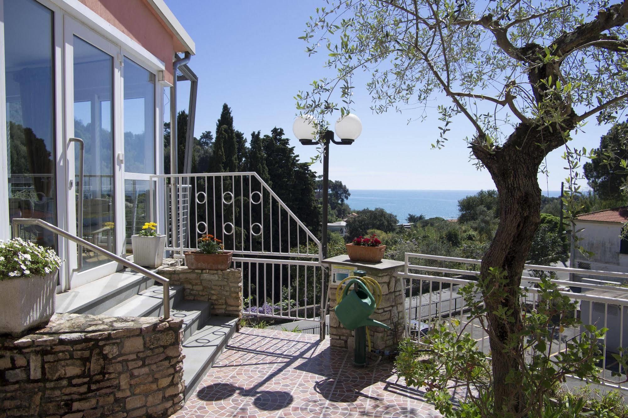 Hotel Cristallo Lerici Exteriör bild