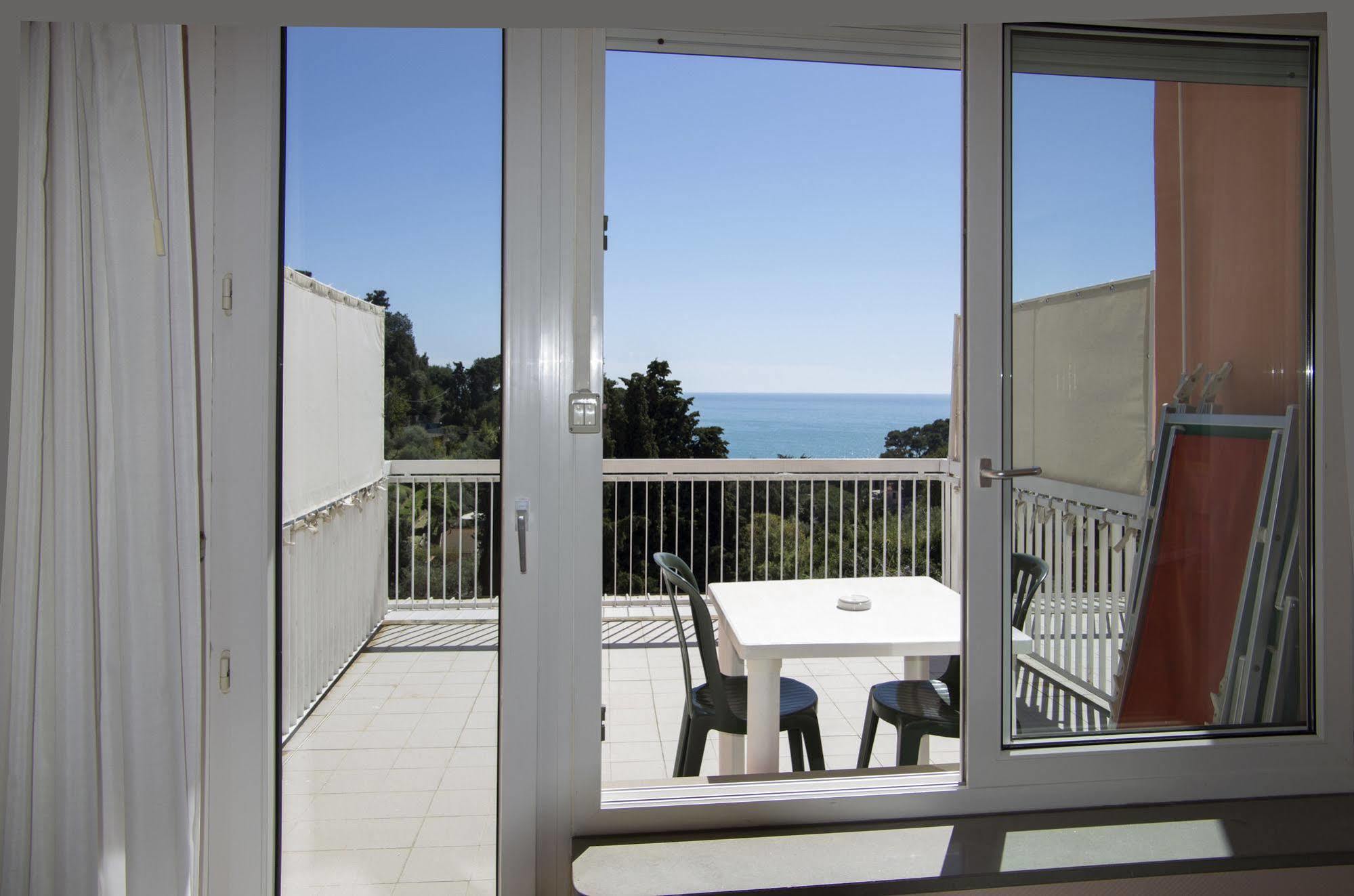 Hotel Cristallo Lerici Exteriör bild