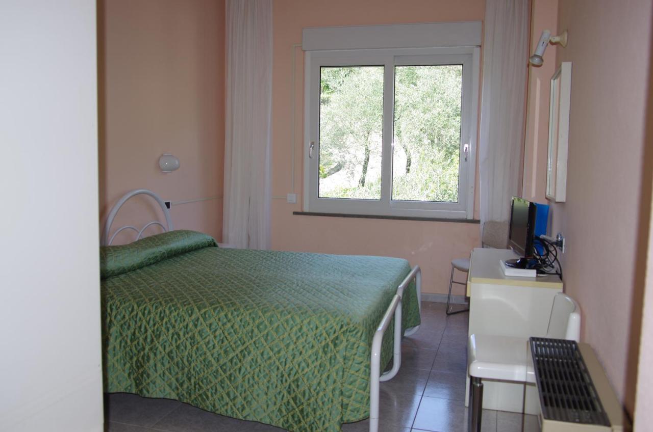 Hotel Cristallo Lerici Exteriör bild